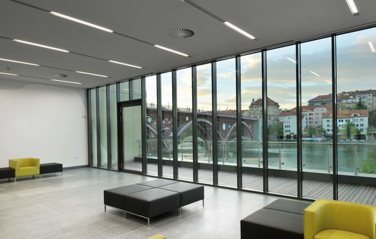 Intra Lighting Faculty of Medicine Maribor