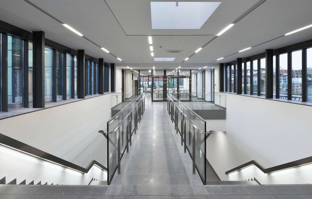 Intra Lighting Faculty of Medicine Maribor