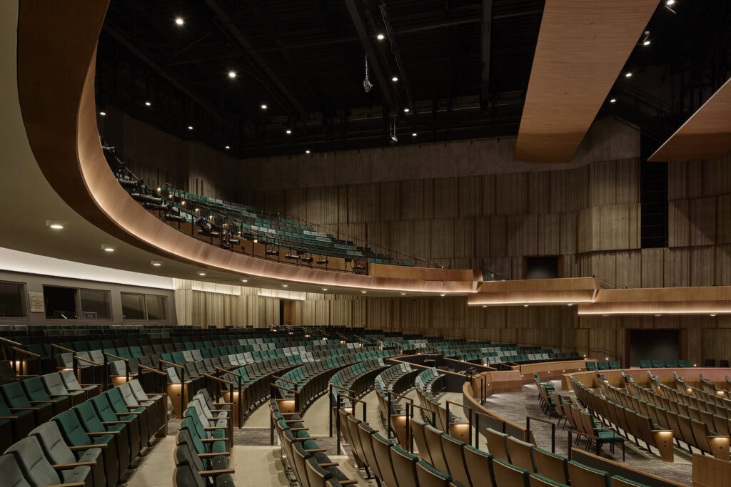 Kirlin Lighting The Robbie & Lynore Robinson Fine Arts Center