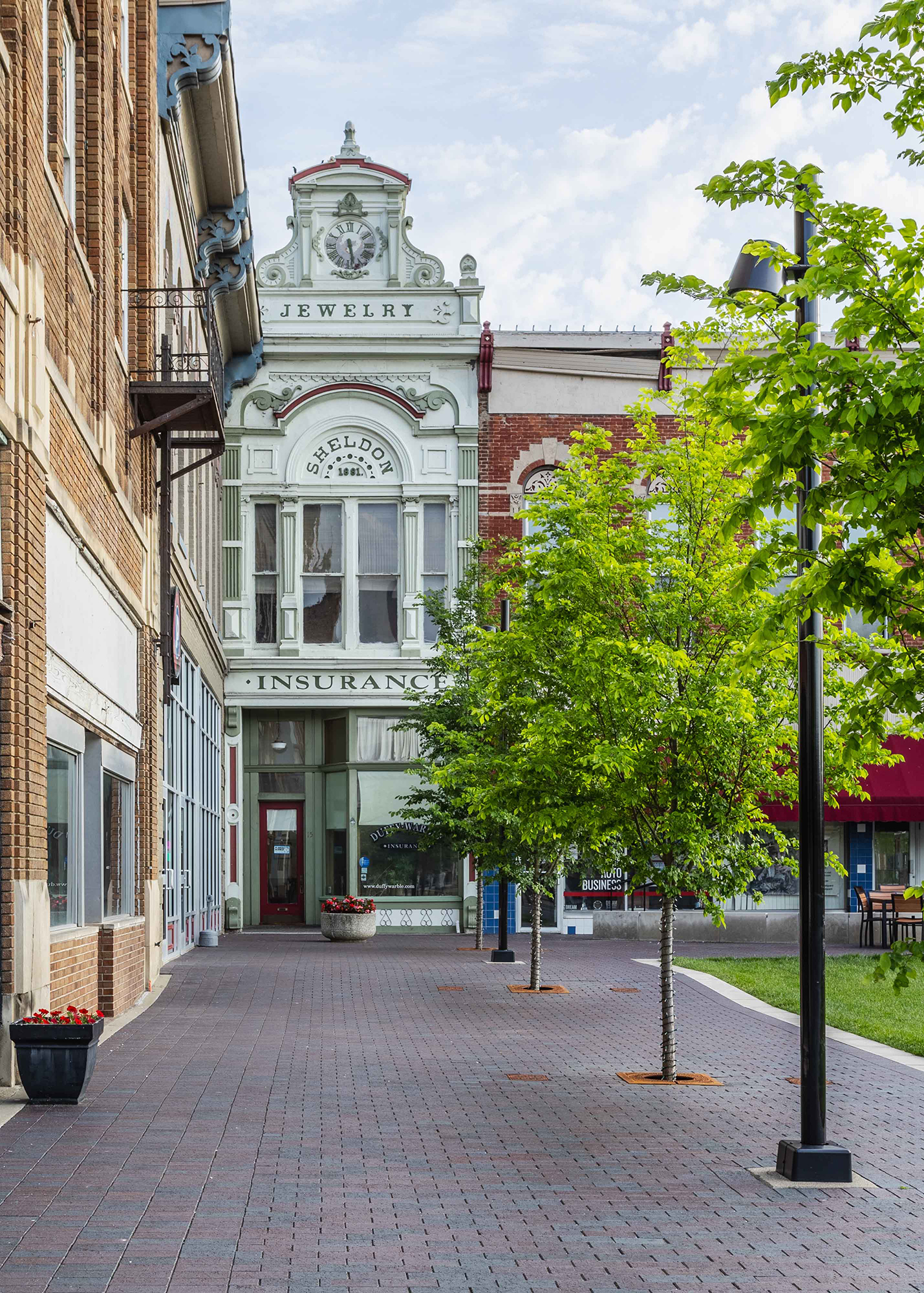 Landscape Forms Shelbyville Downtown Square