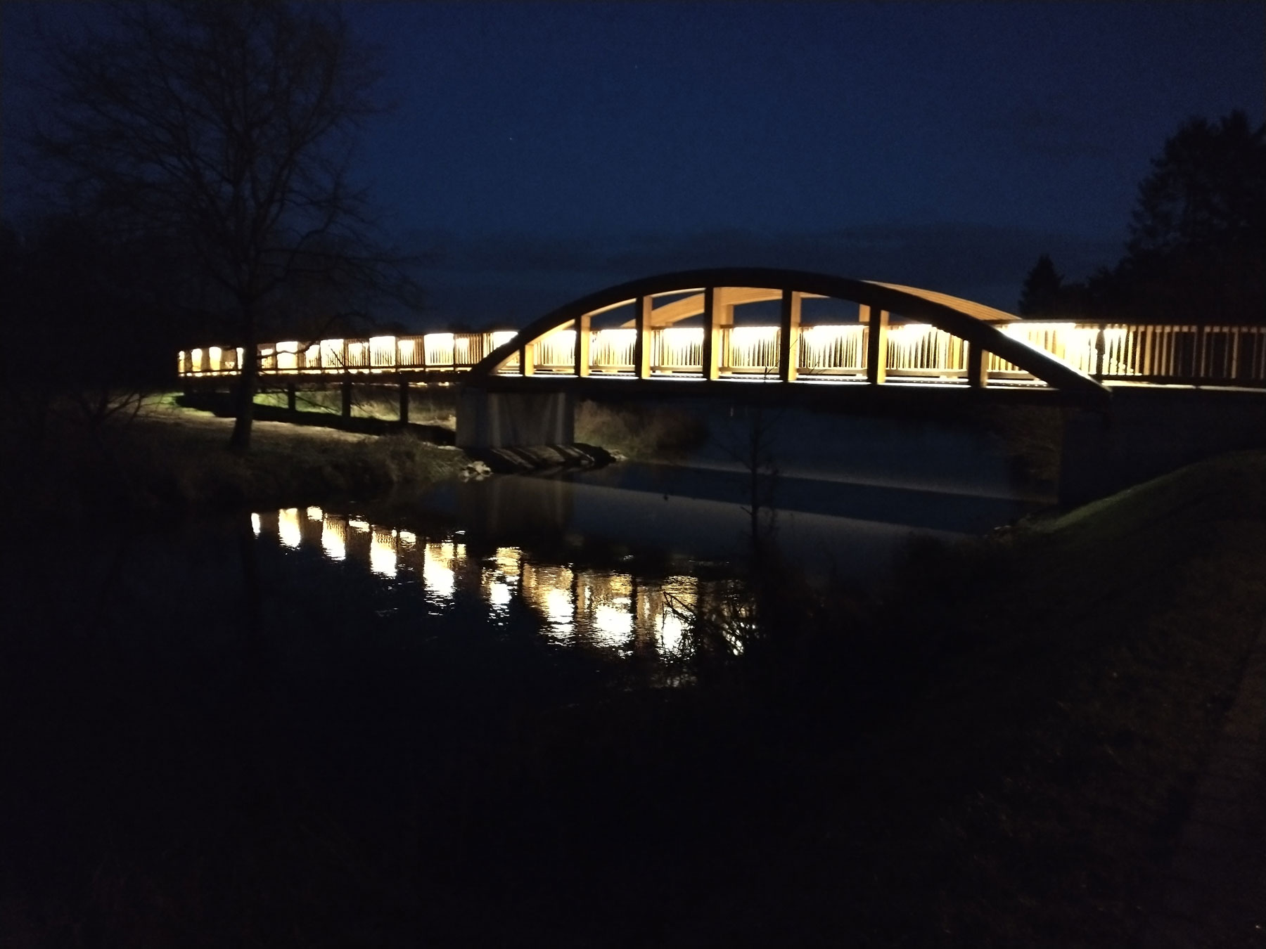 Led Linear BRIDGE LIGHTING NIERSPROMENADE