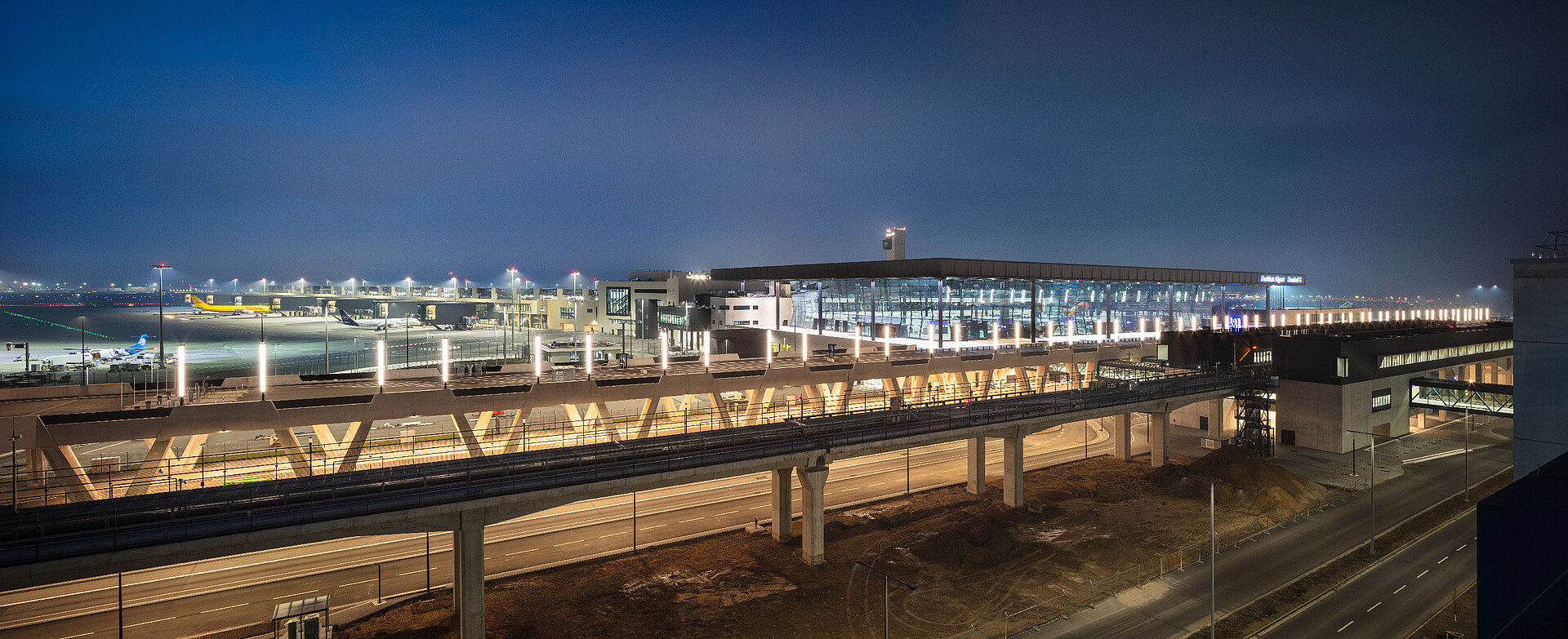 Led Linear Fraport Terminal 3
