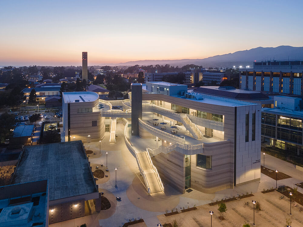 Led Linear INTERACTIVE LEARNING PAVILION