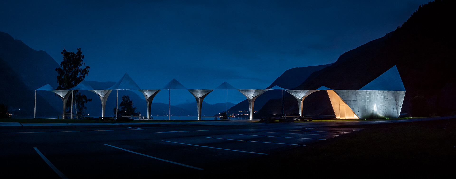 Led Linear REST AREA ESPENES ON NATIONAL SCENIC ROUTES