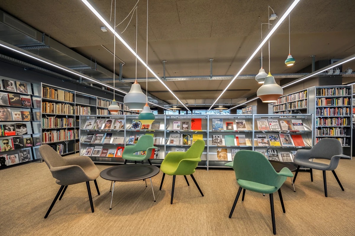 Louis Poulsen Basel Library of Design — Transitlager