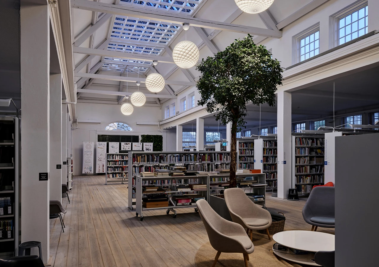 Louis Poulsen THE ROYAL DANISH ACADEMY