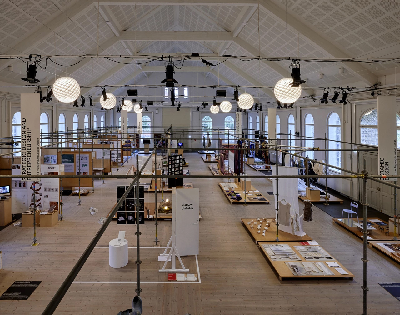 Louis Poulsen THE ROYAL DANISH ACADEMY