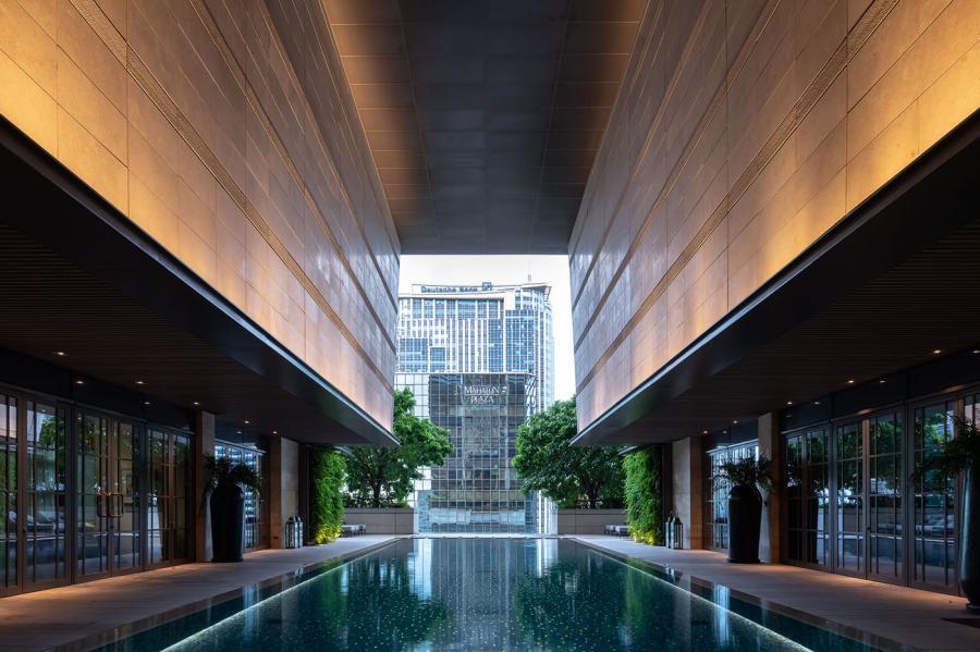 Luce & Light Rosewood Hotel