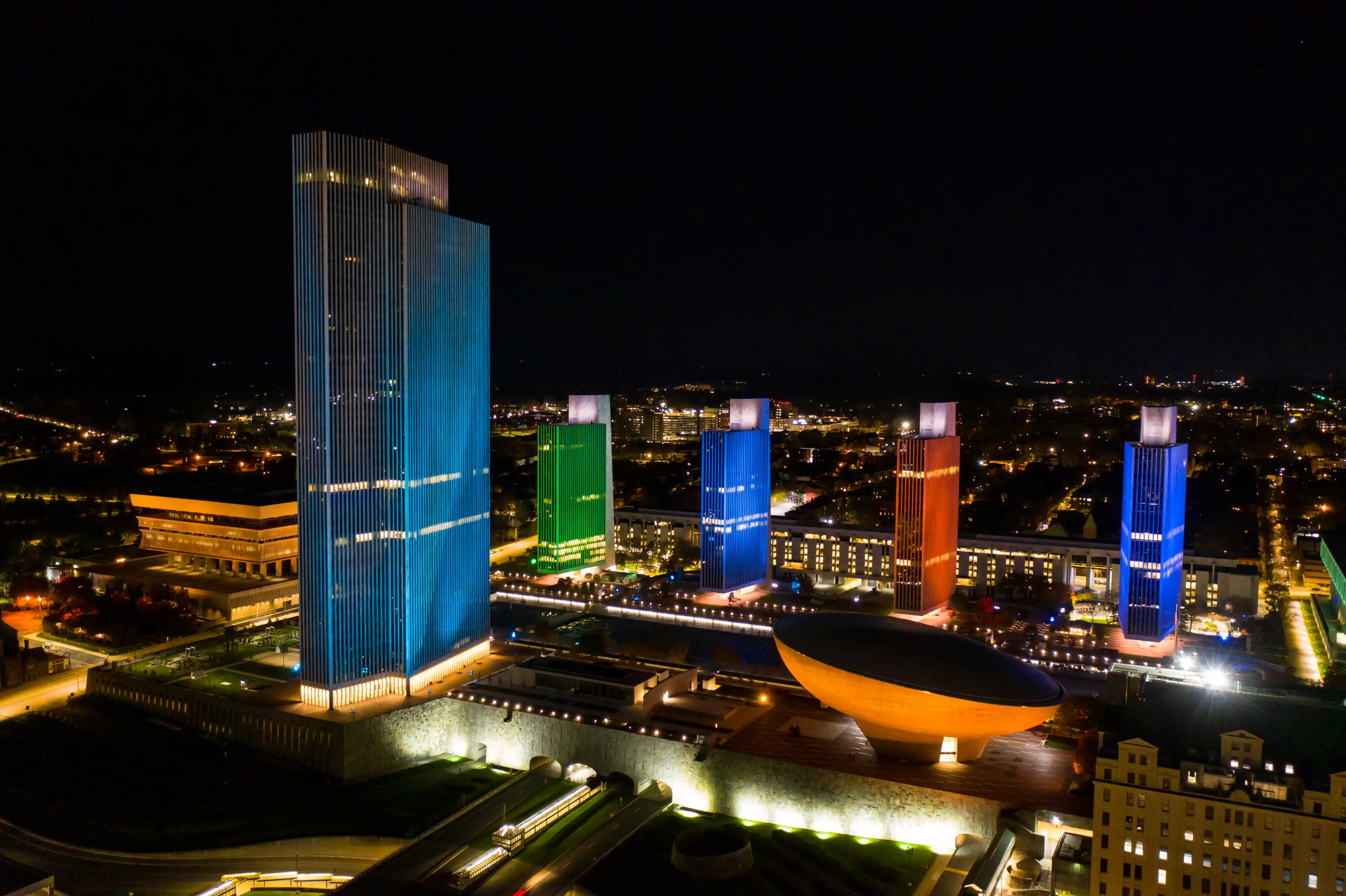 Lumenpulse Empire State Plaza