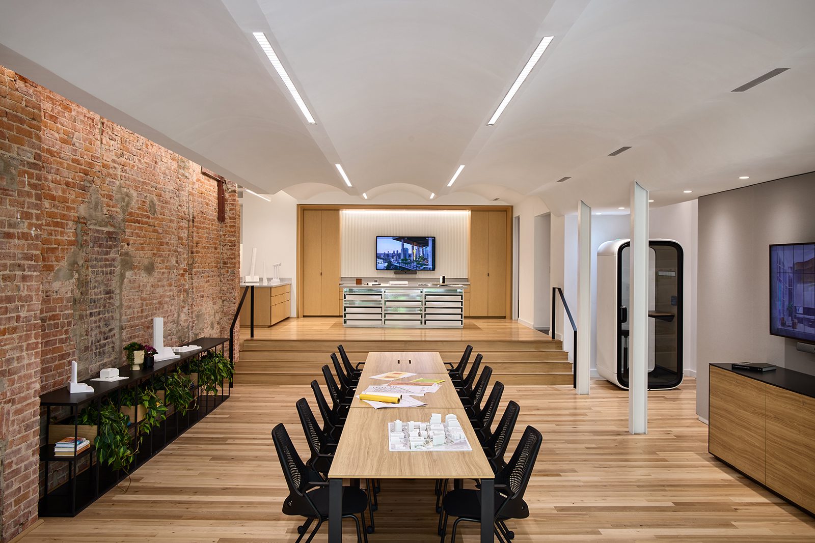 Lumenwerx HKS Office