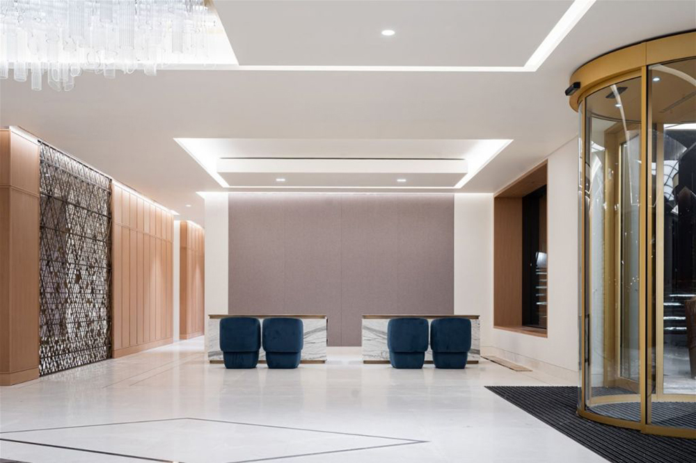 Preciosa Lighting One Trinity Place