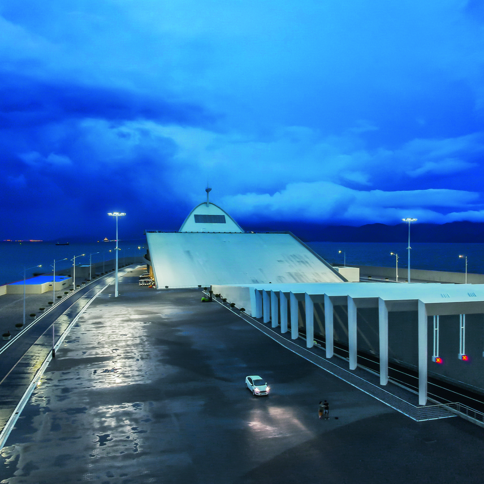 THORN ZHUHAI–MACAU BRIDGE