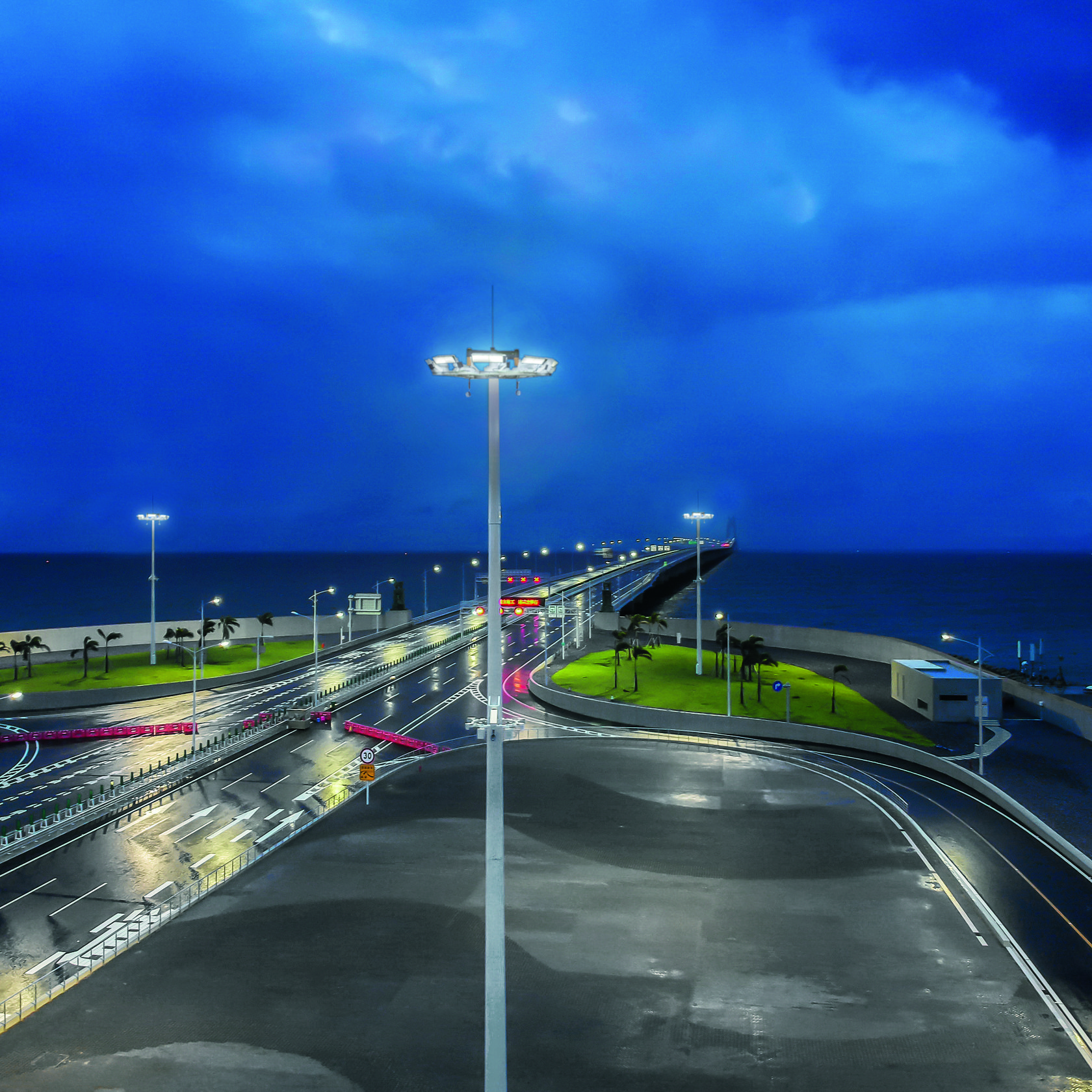 THORN ZHUHAI–MACAU BRIDGE