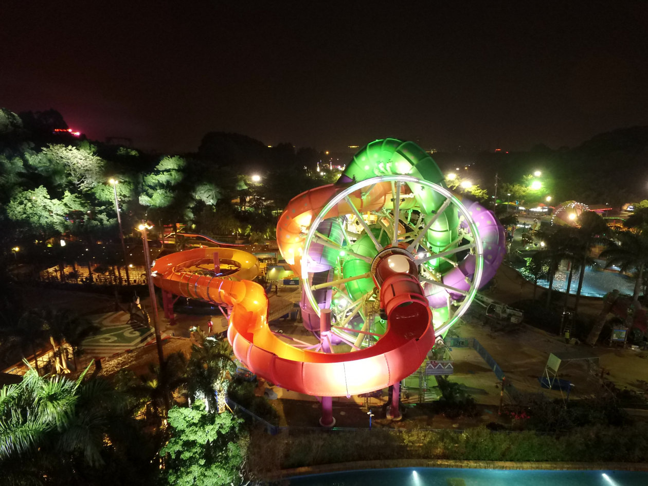 Traxon Technologies Chimelong Water Park