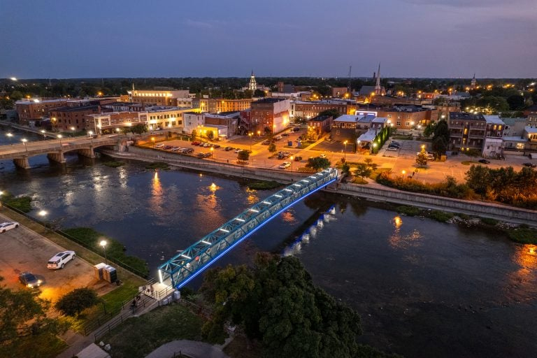 Traxon e:cue MLK Bridge