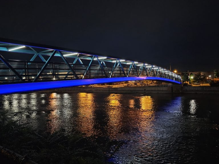 Traxon e:cue MLK Bridge