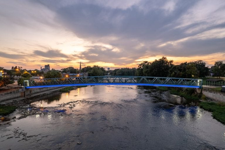 Traxon e:cue MLK Bridge
