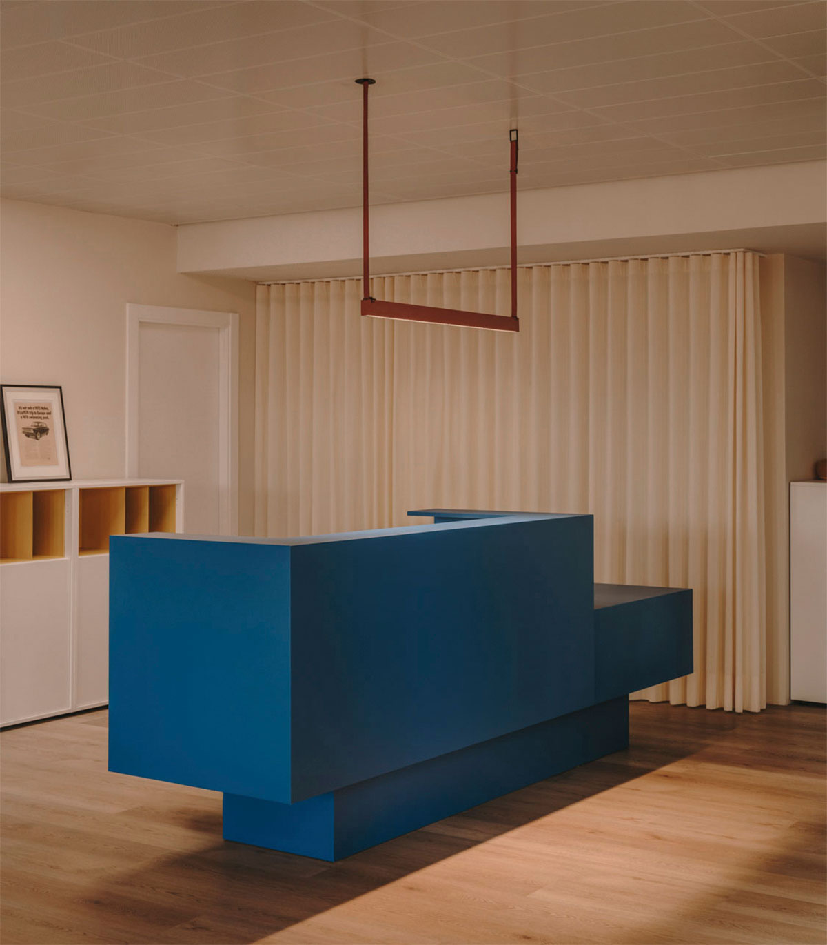 Vibia Sauvage TV