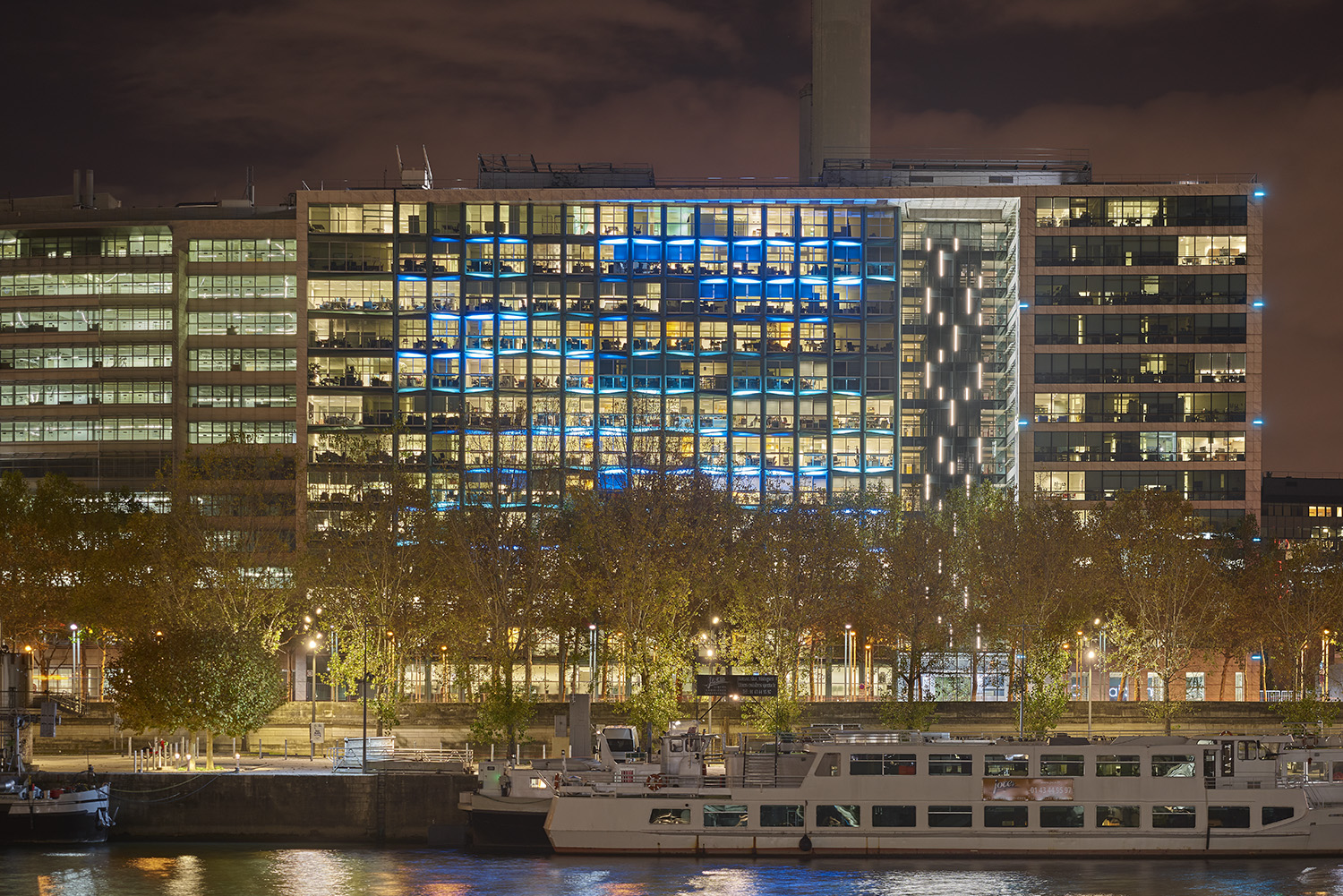 iGuzzini The Central Seine Building Façade