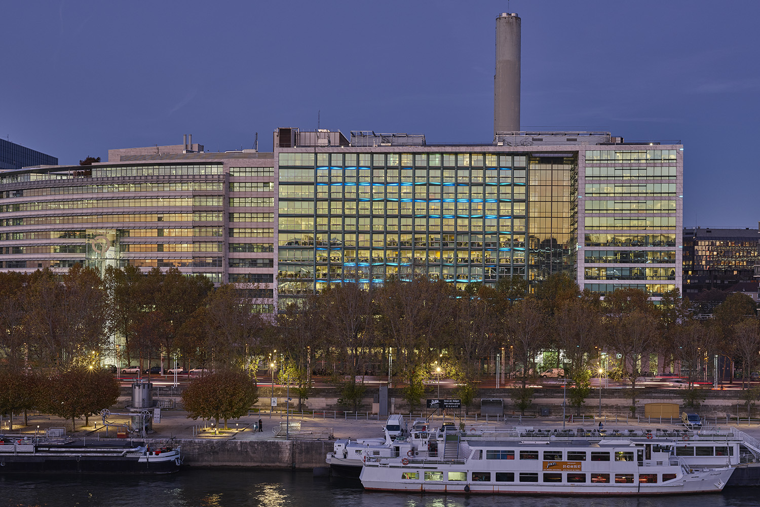 iGuzzini The Central Seine Building Façade