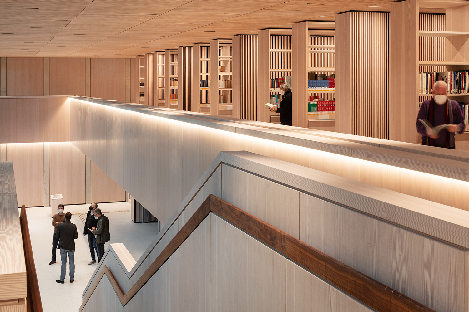 iGuzzini The Cologne Historical Archive