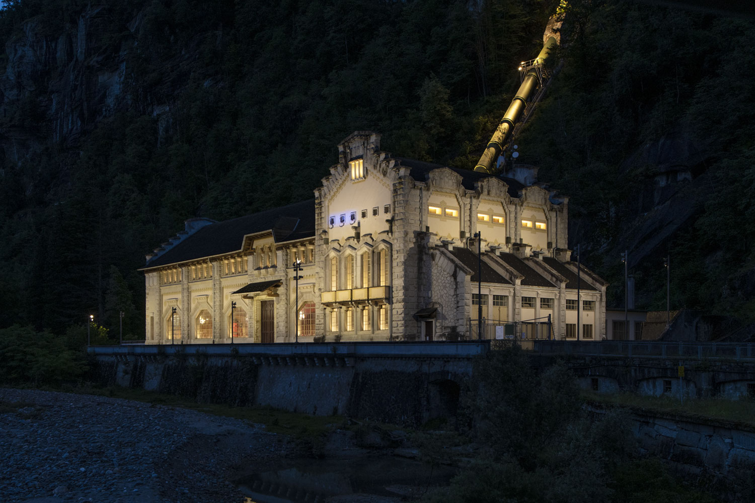 iGuzzini The Crego Hydroelectric Power Station