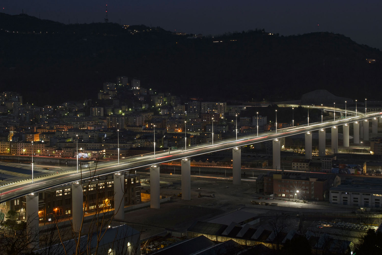 iGuzzini The Genoa Saint George Bridge