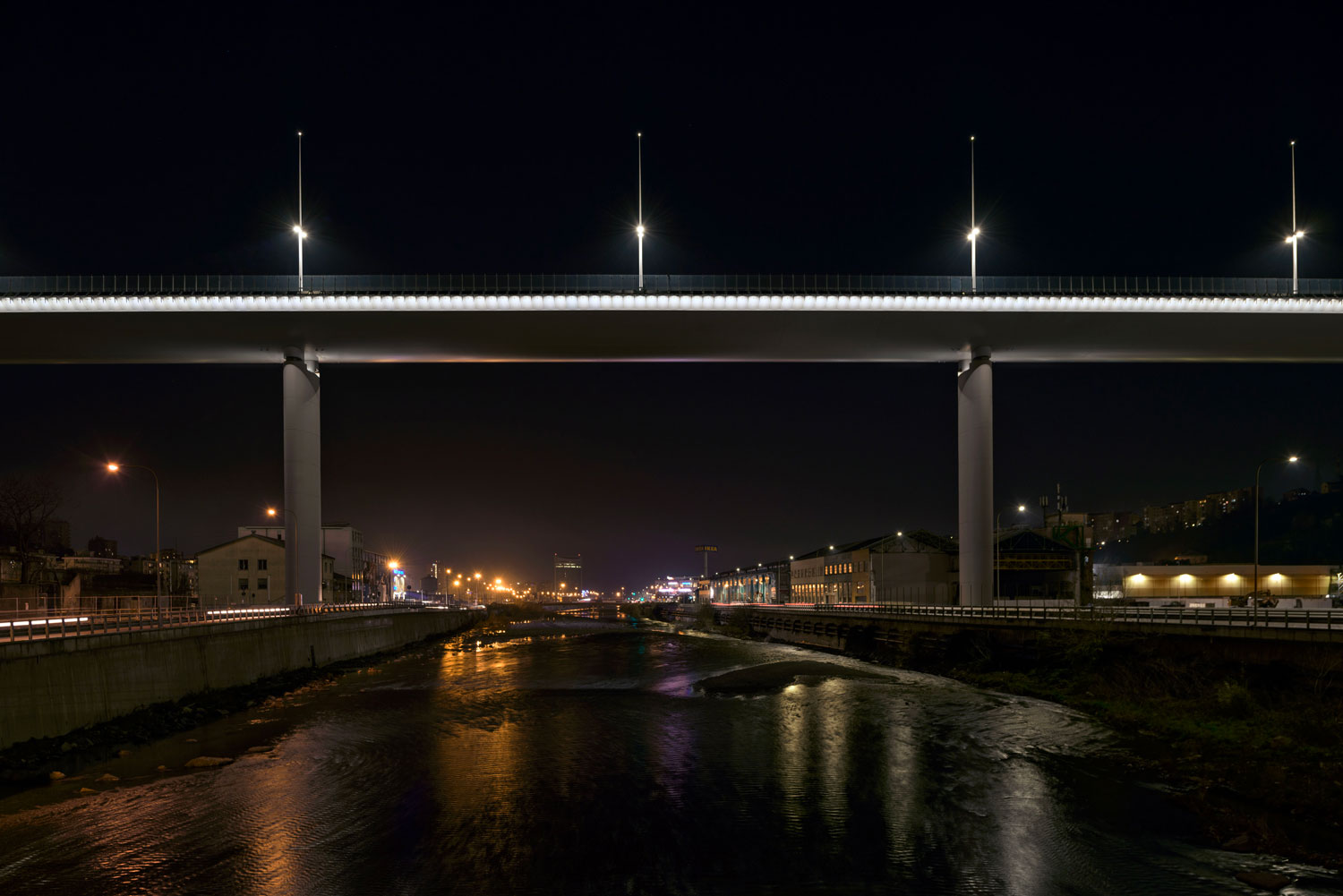 iGuzzini The Genoa Saint George Bridge