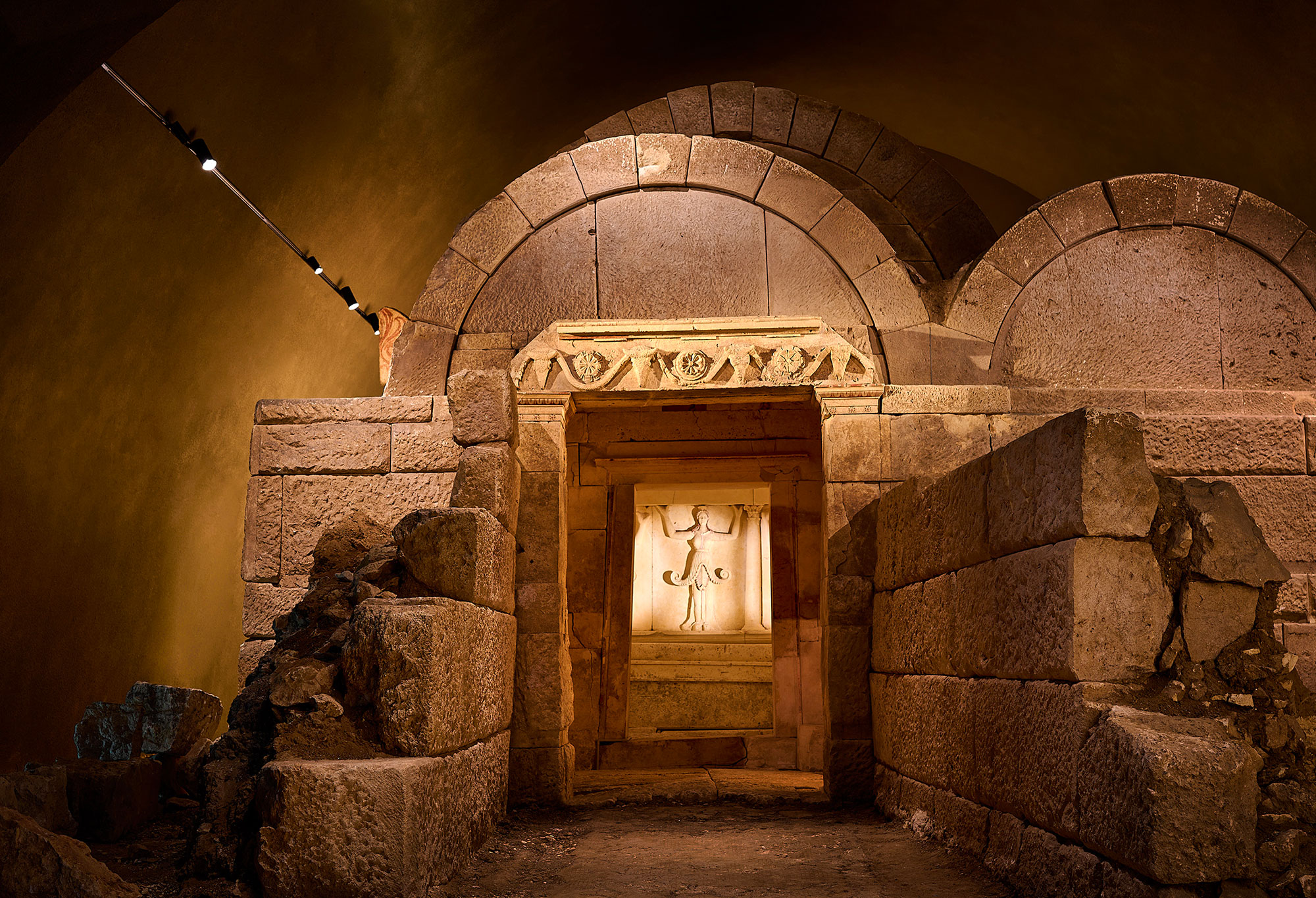 iGuzzini The Thracian Tomb of Sveshtari