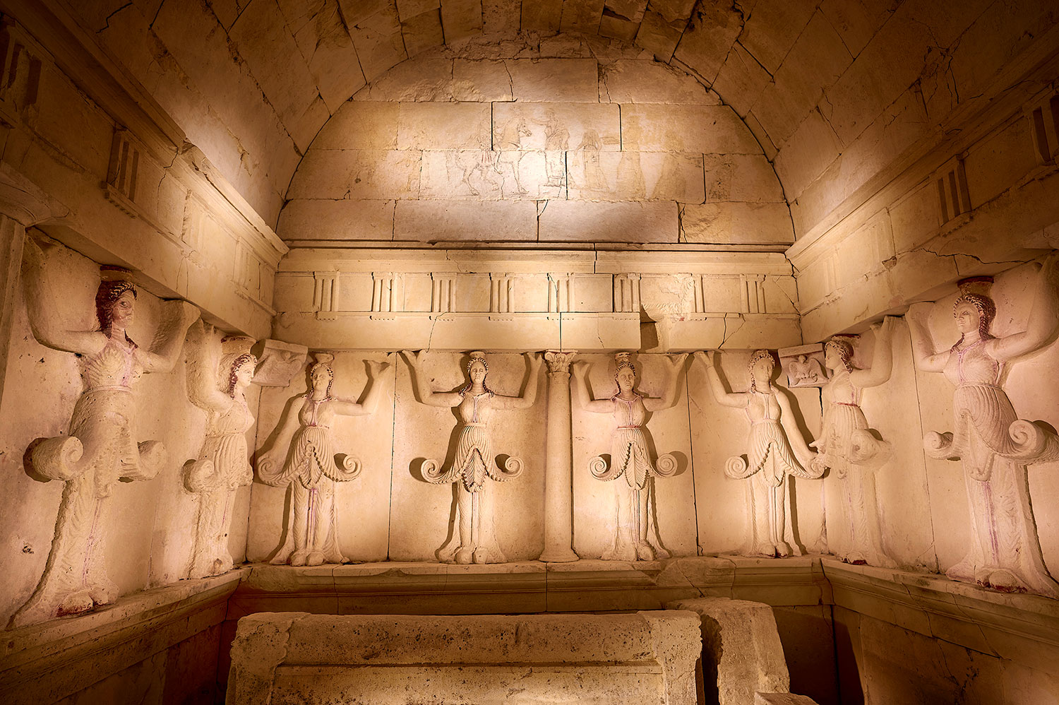 iGuzzini The Thracian Tomb of Sveshtari